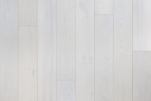 wide 9-1/2 inch planks are finished with Urethane with Aluminum Oxide in a number of rich, modern colors. With a thick 4 mm wear layer and lengths beyond 7 feet, get the Beverly Hills aesthetic